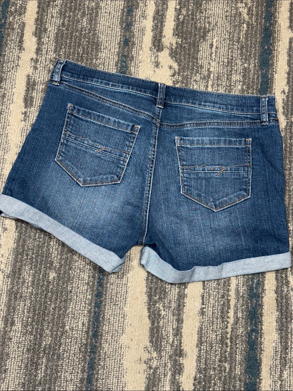 Size 6 New York & Company Blue Denim Cuffed Distressed Jean Shorts